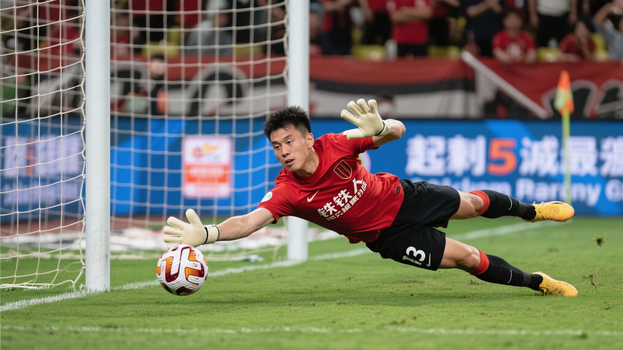 五连胜!英博1-0铁人,斯坦丘超级世界波绝杀,黄子豪读秒神扑 五连胜!英博1-0铁人,斯坦丘超级世界波绝杀,黄子豪读秒神扑